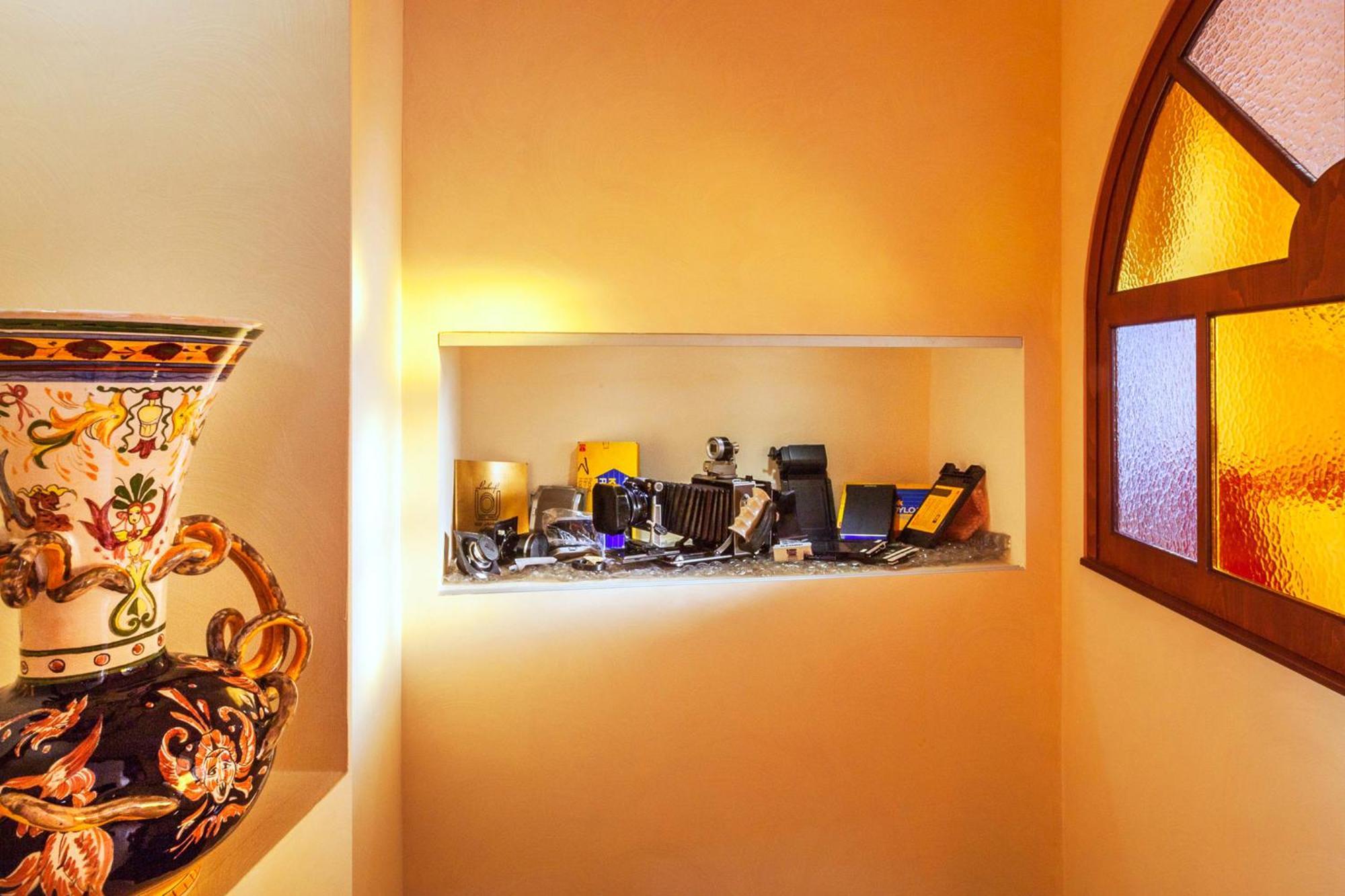 In Art Boutique Rhodes City
