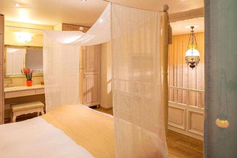 In Art Boutique Hotel 4*